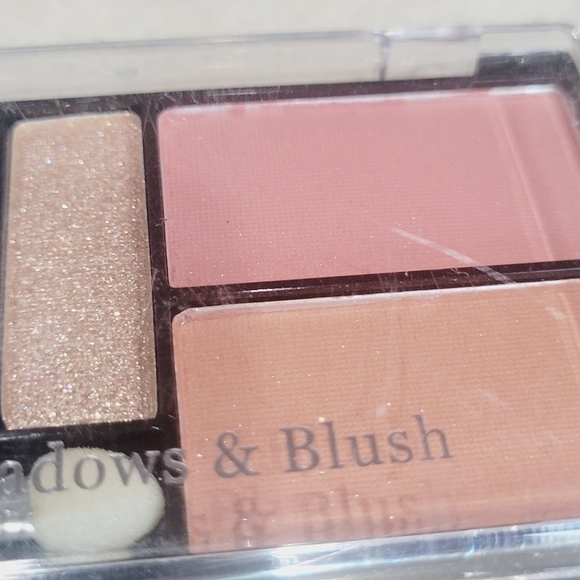 New PROfusion Sheer Eyeshadow Blush Makeup Palette - Picture 3 of 4